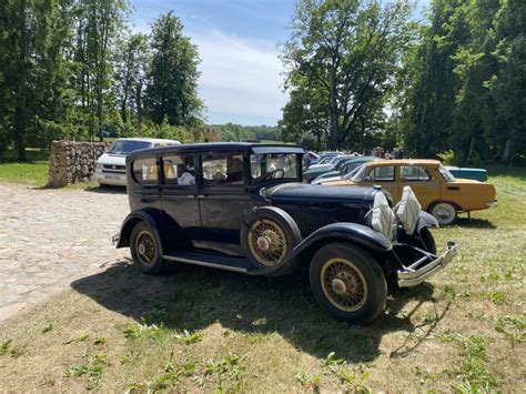 Istorinių policijos automobilių paradas Lietuvoje