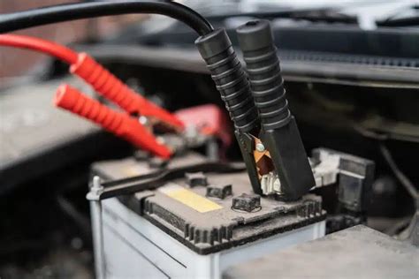 Nuotrauka, vaizduojanti automobilio elektros bloką (modulį).