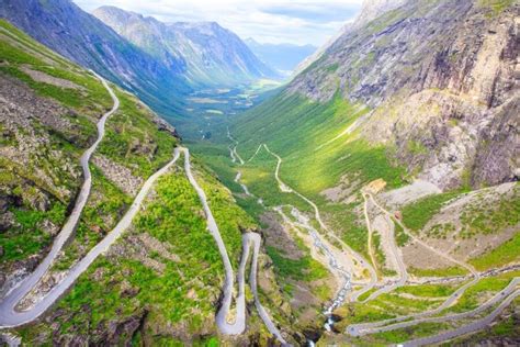 Kalnuotas kelias Norvegijoje