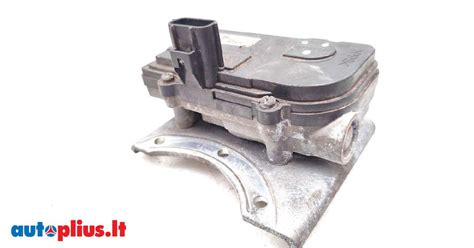 Opel Vectra variklio skyrius