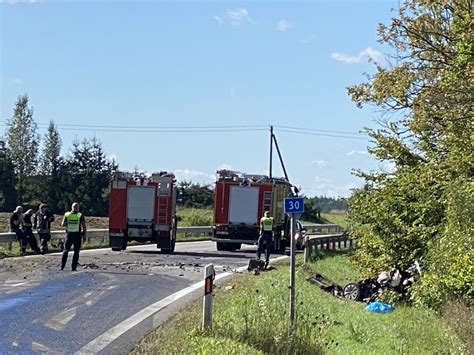 Sunkvežimio ir lengvojo automobilio avarija su gaisru