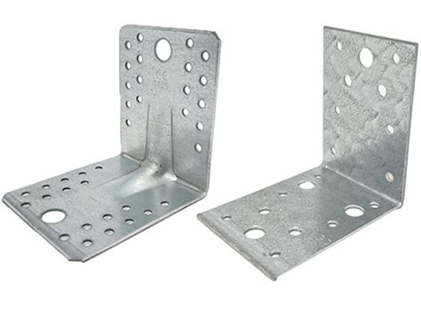 Metaliniai tvirtinimo elementai medienos konstrukcijoms