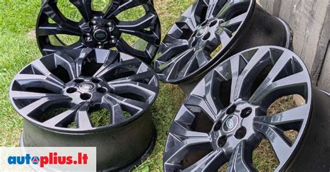 Originalūs Range Rover Evoque ratlankiai su padangomis