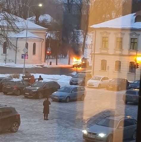 Susidūręs automobilis Kėdainių J. Basanavičiaus gatvėje