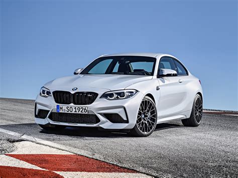 BMW M2 variklio skyrius