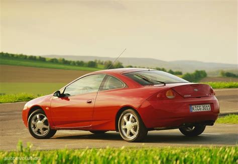 Ford Cougar galinės dalies dizainas