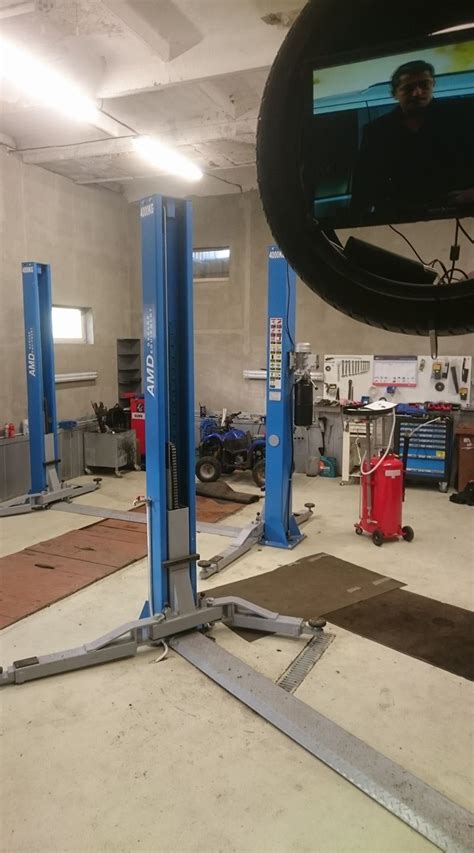 Automobilio servisas, atliekantis sankabos remontą