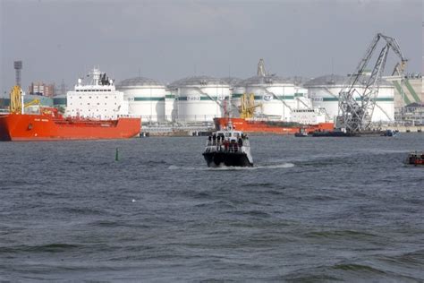 Suspaustų ir suskystintų gamtinių dujų palyginimas
