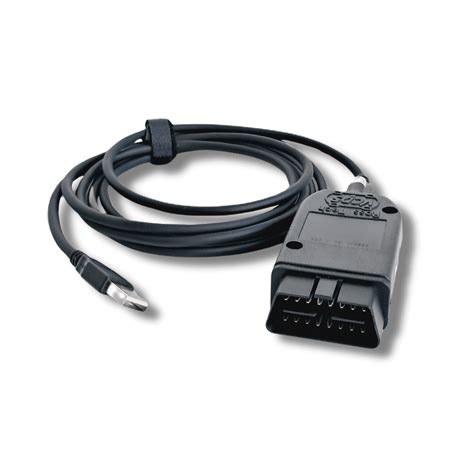 Nuotrauka su OBD adapteriu prijungtu prie automobilio diagnostikos jungties