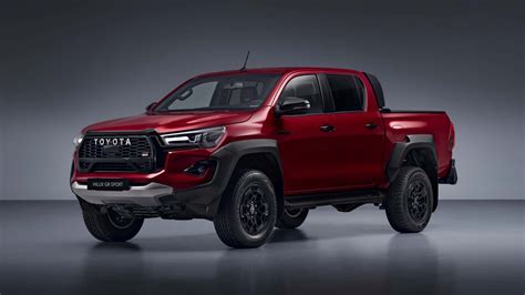 Detalės palyginimas: standartinis ir lenktyninis Toyota Hilux