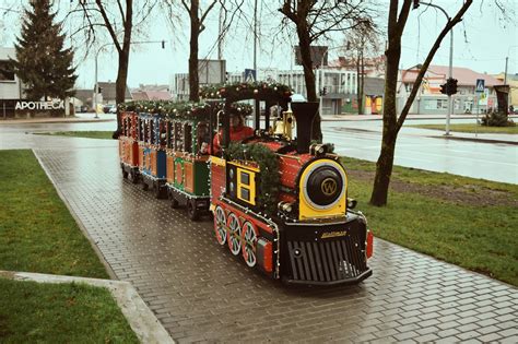 Karnavalinis traukinukas su vaikais