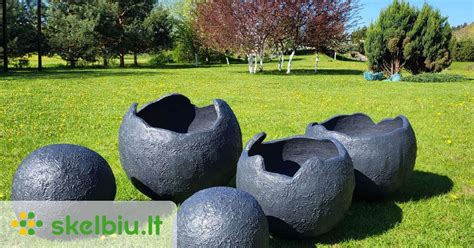 Spalvingi vazonai iš padangų