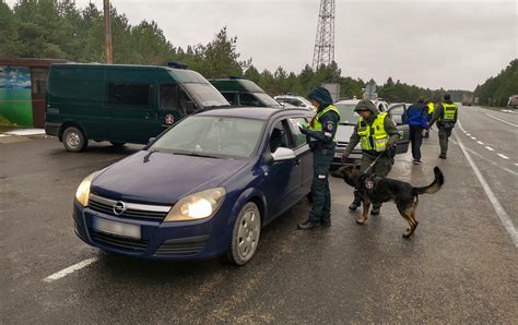 Policijos automobilio sulaikymas