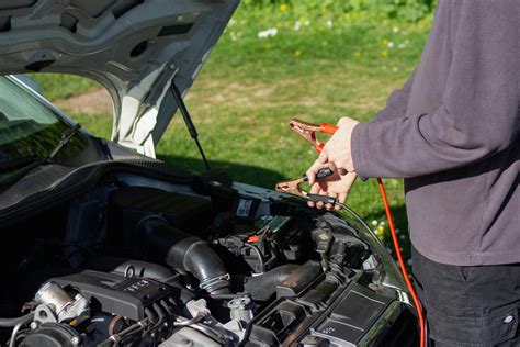 kaip prižiūrėti automobilio akumuliatorių