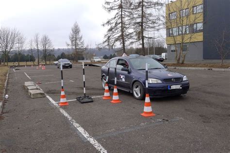 Simuliacija vairavimo egzamino aikštelėje