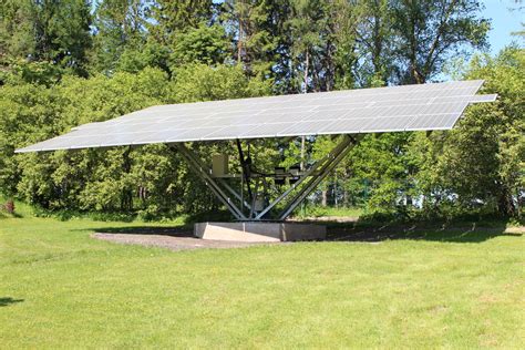 Saulės sekimo sistema su elektrine pavara