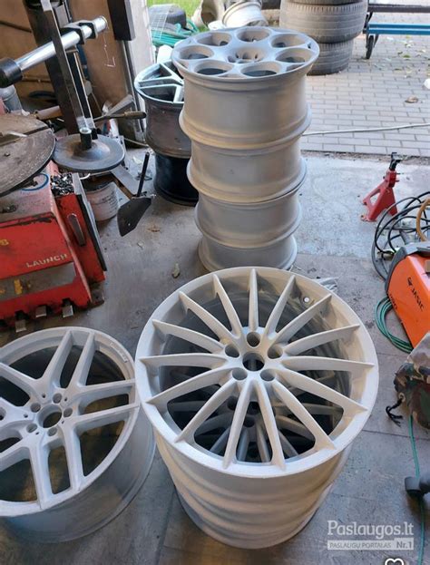 Prieš ir po: ratlankių restauracija ir dažymas