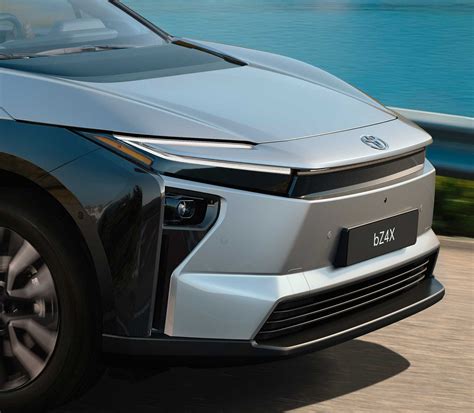 Naujojo Toyota Camry priekinės dalies dizainas