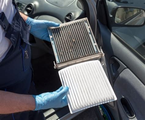 Aprasojęs automobilio langas dėl užsikimšusio salono filtro