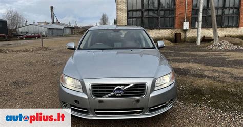 Volvo S80 variklio skyrius