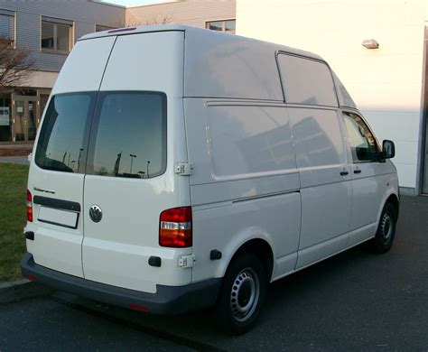 Volkswagen Transporter T5 salono saugiklių dėžutės vieta