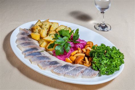 Įvairūs patiekalai iš 