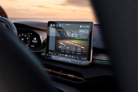 Automobilio informacijos ir pramogų sistemos ekranas