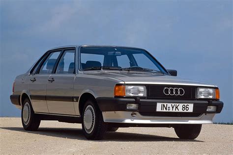Audi 80 automobilio nuotrauka