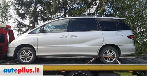 Toyota Previa variklio skyriaus nuotrauka