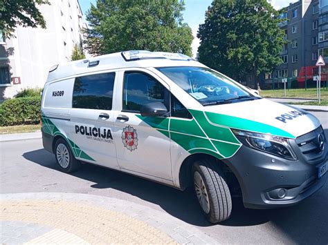 Naujas Mercedes-Benz Vito automobilis Lietuvos policijos Kelių policijos tarnybai