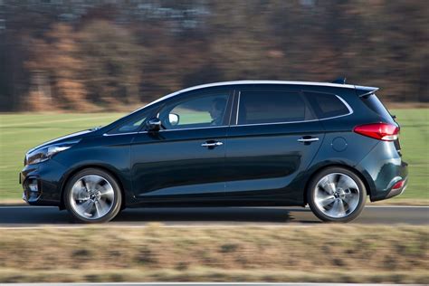 Kia Carens automobilio priekis