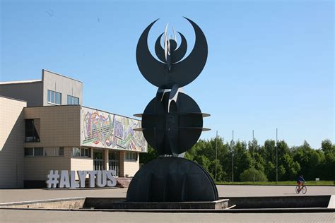 Detalė iš skulptūros 