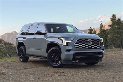 Toyota Sequoia automobilio priekis