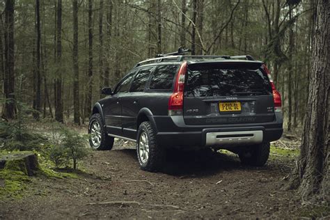 Volvo XC70 Cross Country automobilio variklio skyrius