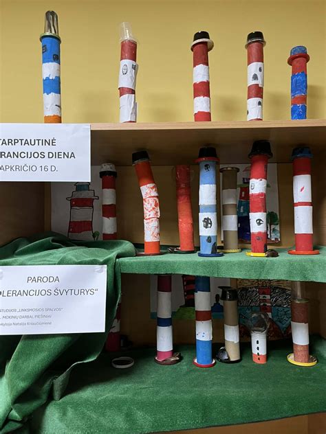 Simbolis, rodantis vingiuotą kelią