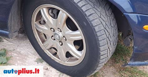 Sandėliai su automobilio dalimis