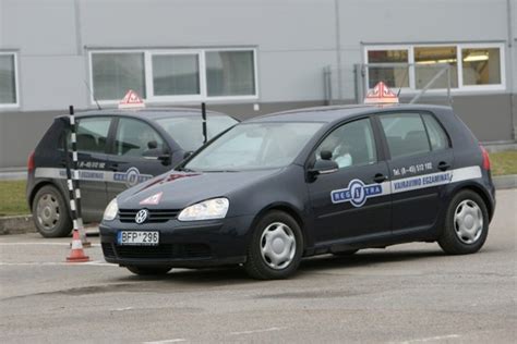 Reikalavimai vairavimo instruktoriui