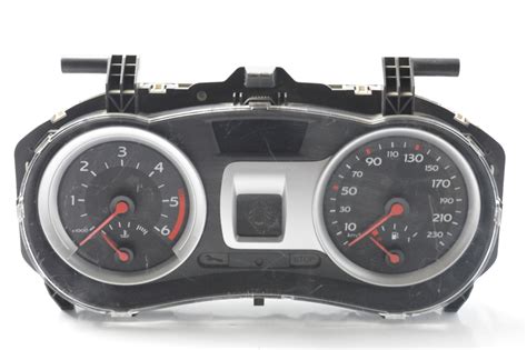 Renault Clio automobilio prietaisų skydelis