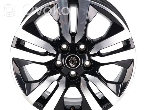 Renault Trafic su R17 ratlankiais