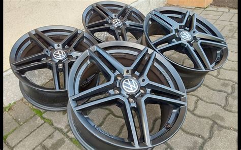 R17 ratlankių dizainas