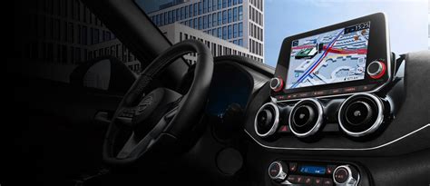 „Nissan“ navigacijos ekrane rodomos tiesioginės eismo sąlygos