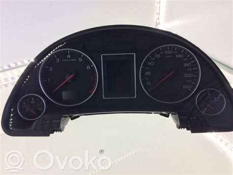 Audi A4 B6 prietaisų skydelis