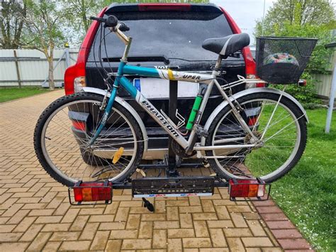 Dviračių laikiklis automobiliui