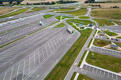 Poilsio aikštelė prie Europos greitkelio