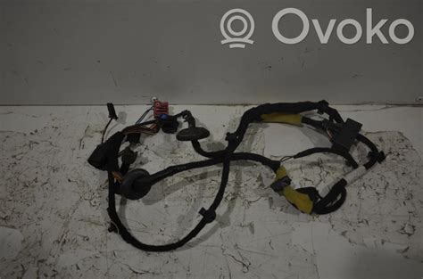 Schematiškas Opel Zafira priekinių ir galinių valytuvų išdėstymas