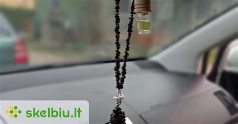 Įvairūs automobilio veidrodėlio pakabukai