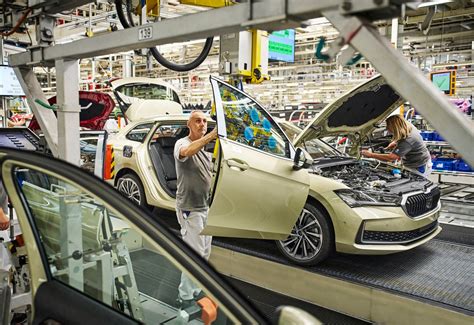 Škoda automobilių modelių gamos pristatymas