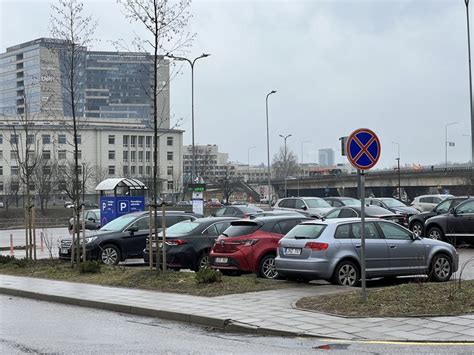 Automobilių aikštelės Gedimino gatvėje
