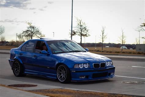 BMW E36 pultelis