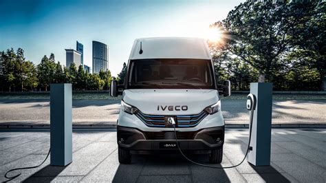 Iveco eDaily su skirtingais kėbulų tipais